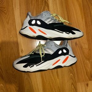 👽👽👽Yeezy 700